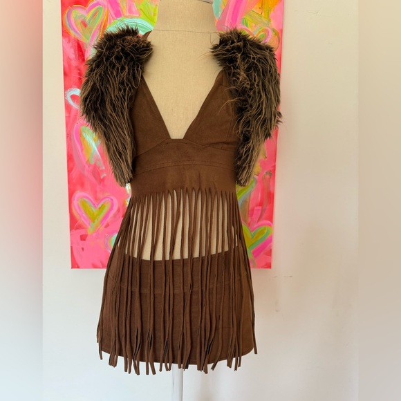 Woodstock Fringe Halter Faux Fur Vest Mini Skirt Costume Set - Picture 7 of 9